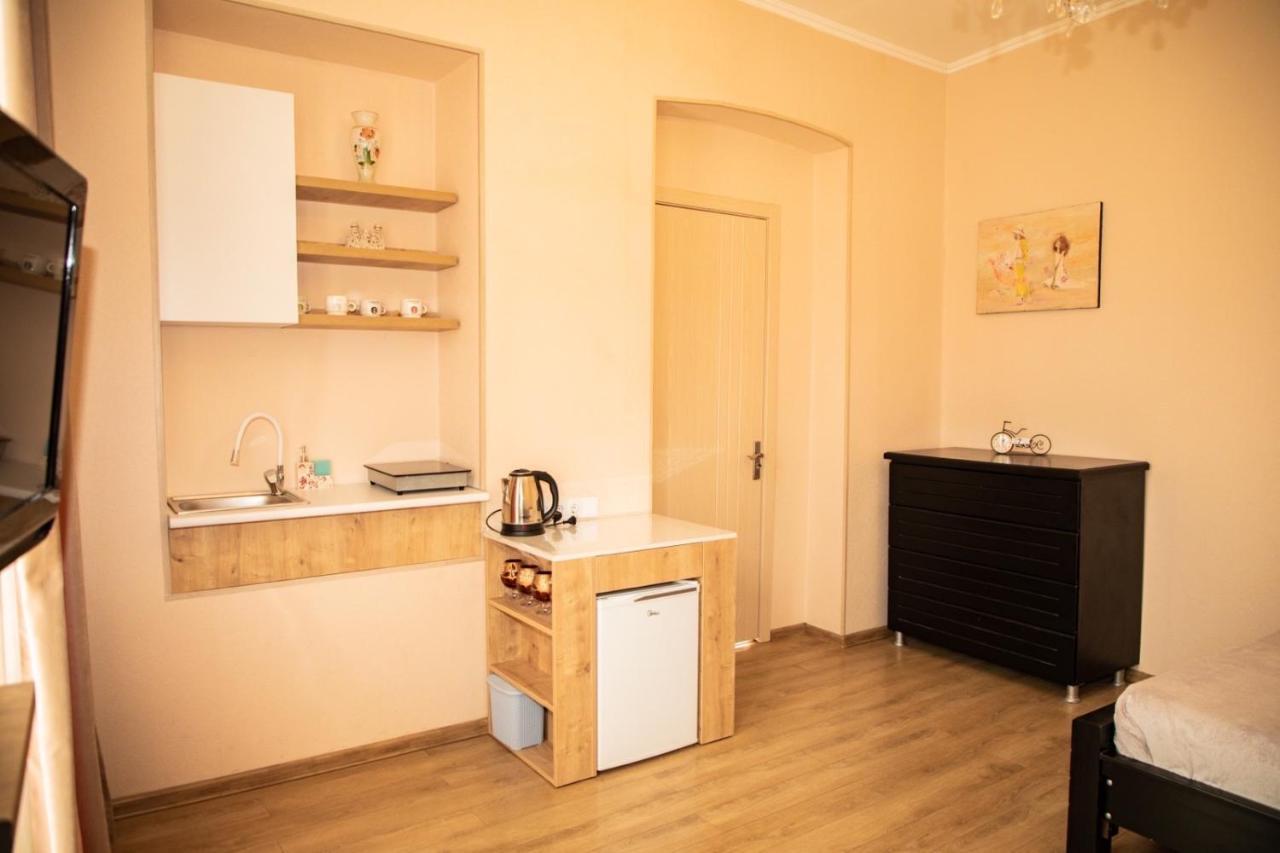 Natali Hotel Tbilisi Buitenkant foto
